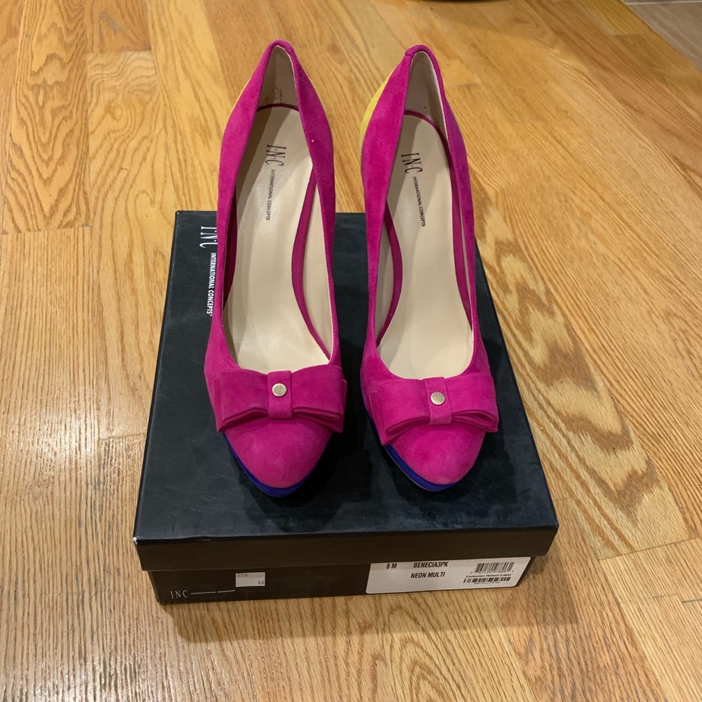 INC.NEON MULTI Suede Pump New 8 M